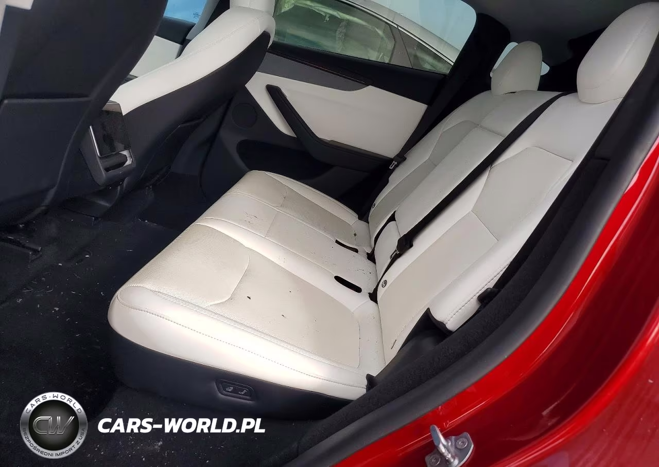 2026 Tesla Model Y VIN:7SAYGDED0TA469953 - 11