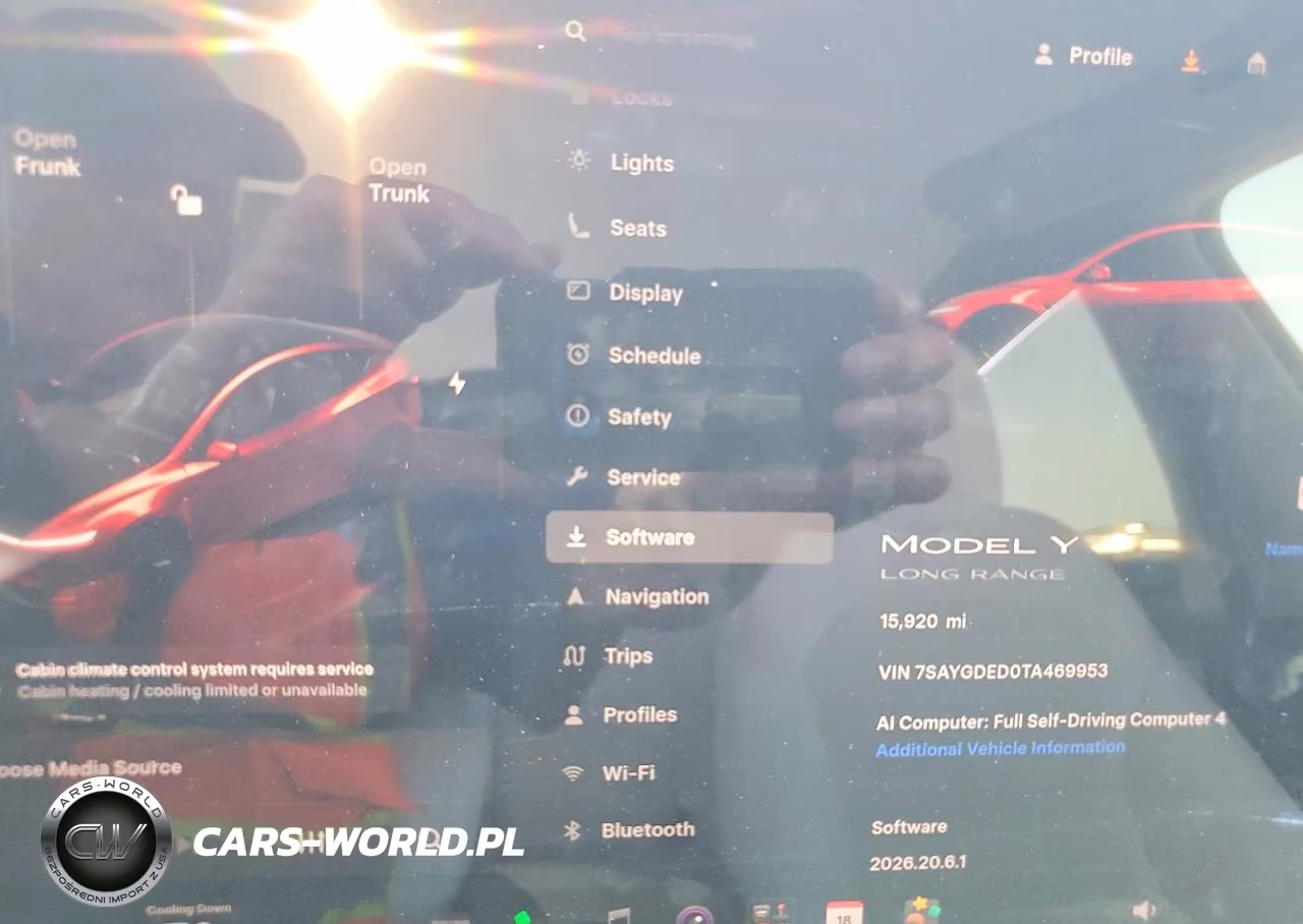 2026 Tesla Model Y VIN:7SAYGDED0TA469953 - 9