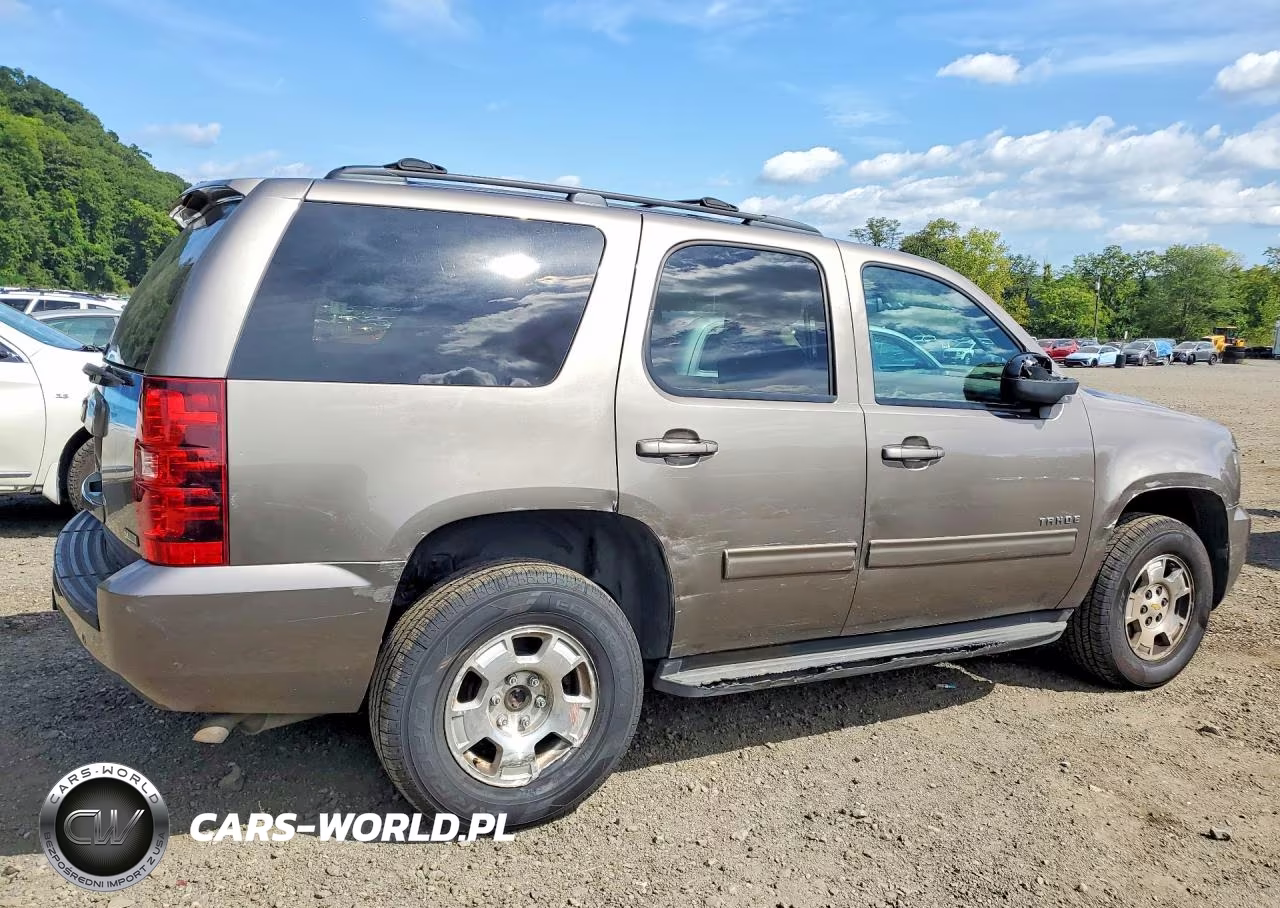 2012 Chevrolet Tahoe K1500 Ls VIN:1GNSKAE02CR226128 - 3