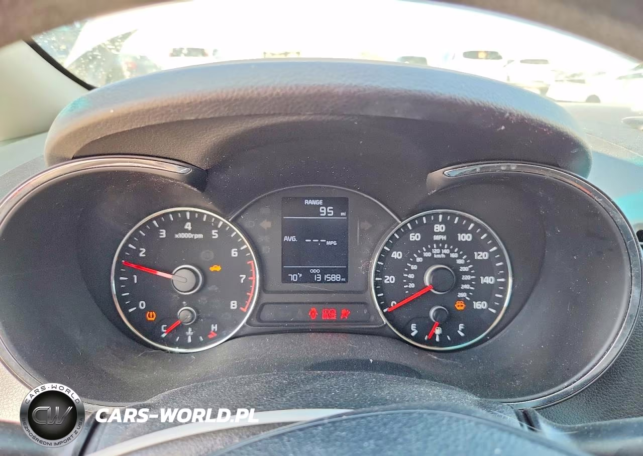 2017 Kia Forte Lx VIN:3KPFK4A77HE061274 - 9