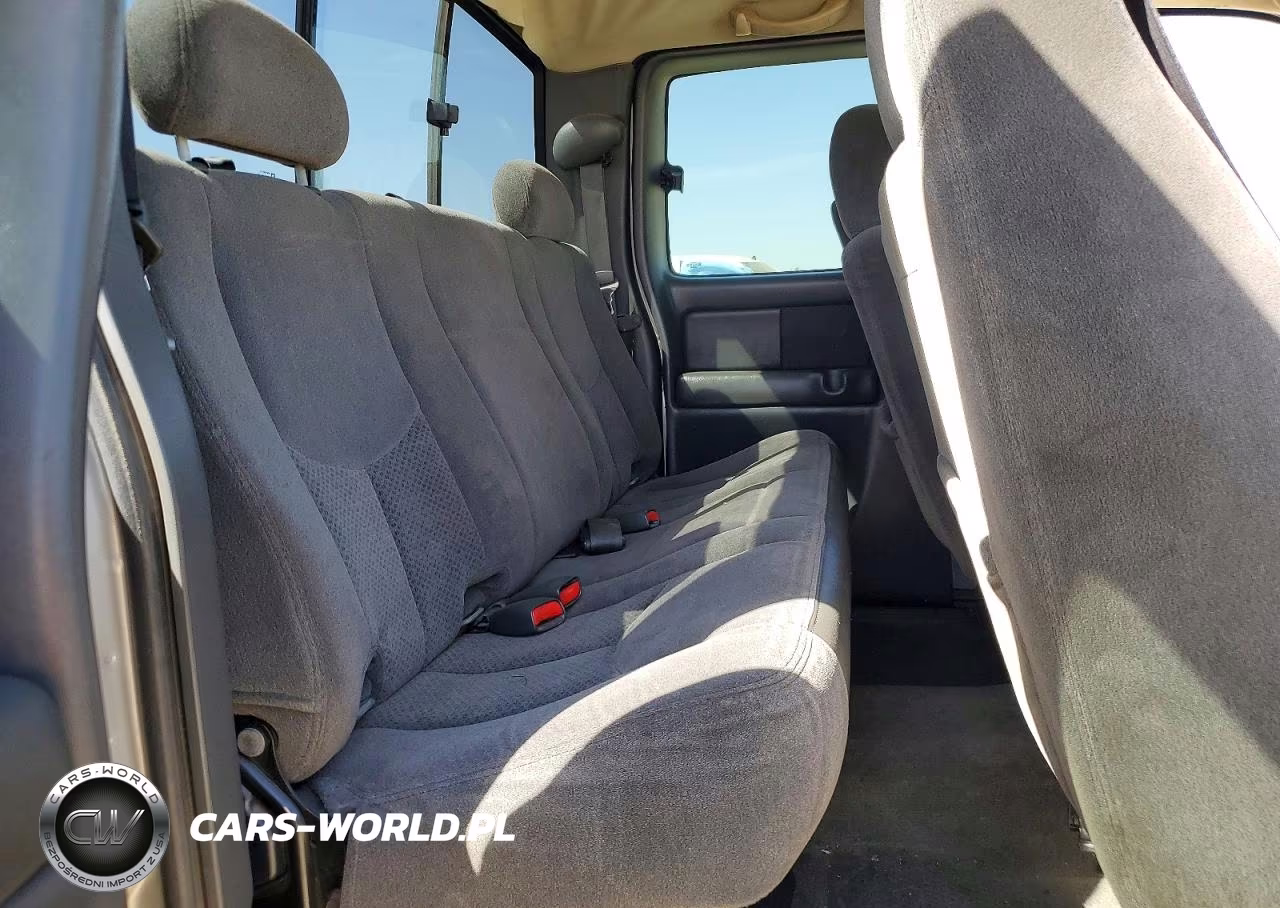 2005 Chevrolet Silverado C1500 VIN:1GCEC19V95Z182608 - 10