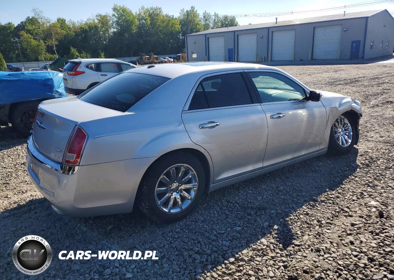 2012 Chrysler 300 Limited VIN:2C3CCACG6CH193133 - 3