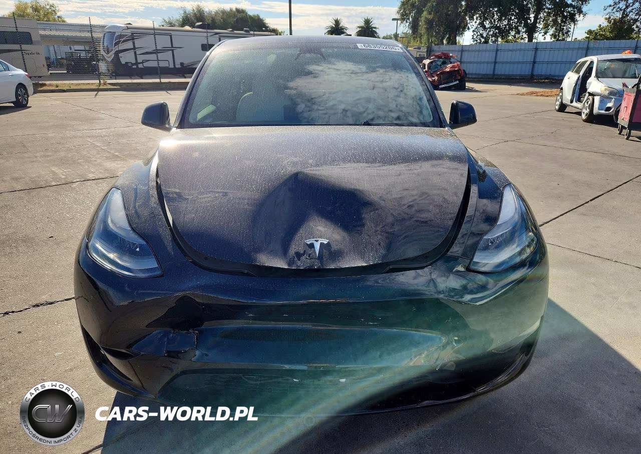 2023 Tesla Model Y VIN:7SAYGDEF5PF739432 - 5