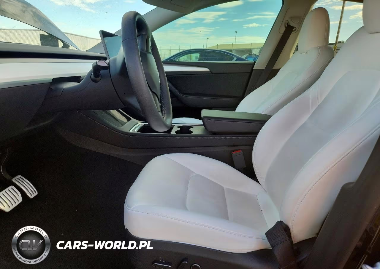 2023 Tesla Model Y VIN:7SAYGDEF5PF739432 - 7