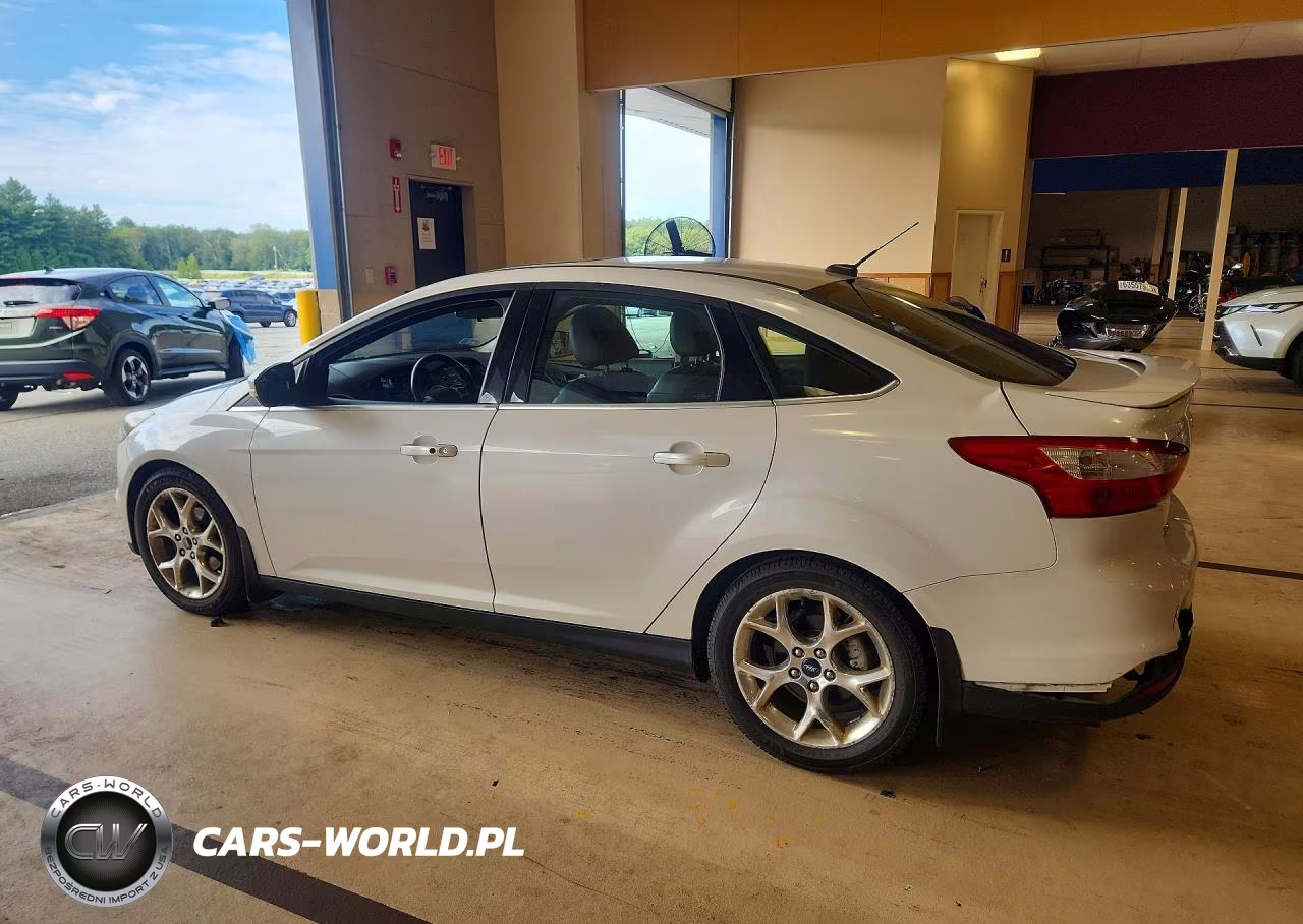 2013 Ford Focus Titanium VIN:1FADP3J28DL368094 - 2