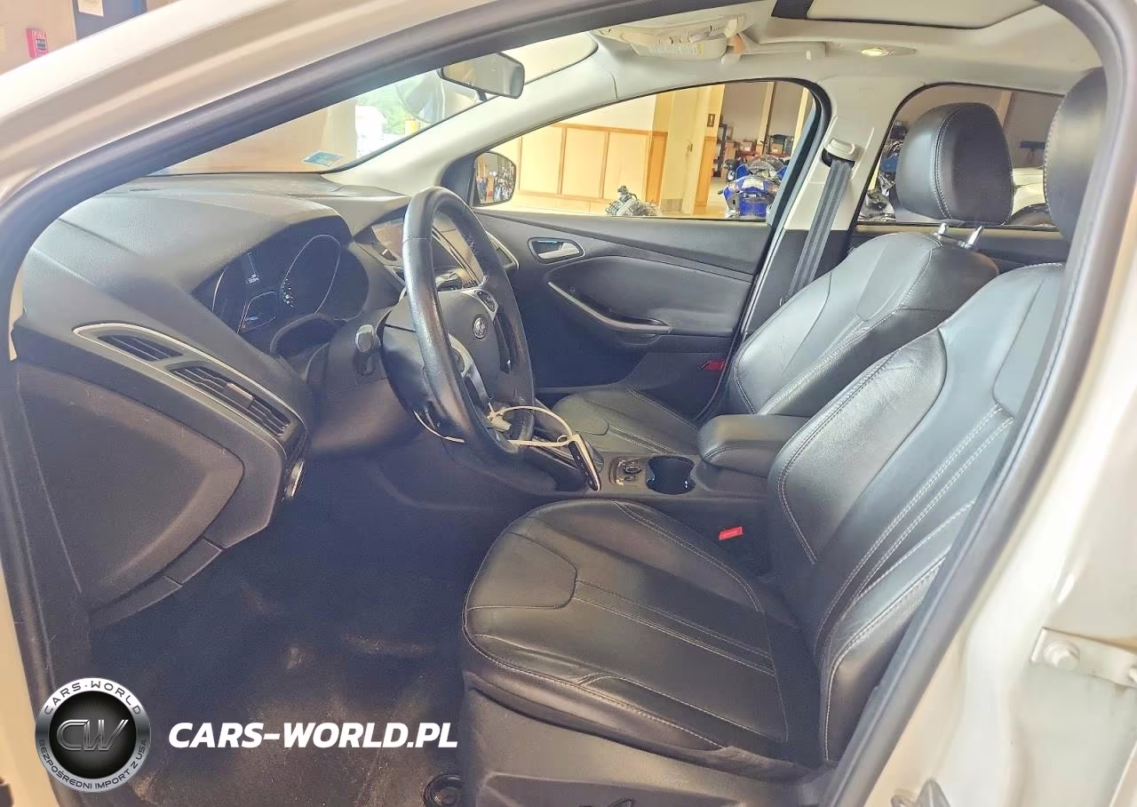 2013 Ford Focus Titanium VIN:1FADP3J28DL368094 - 7