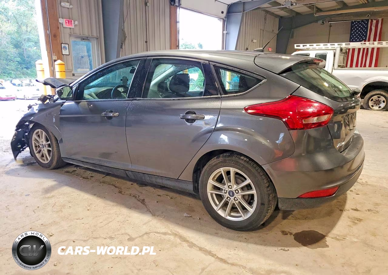 2018 Ford Focus Se VIN:1FADP3K21JL281955 - 2