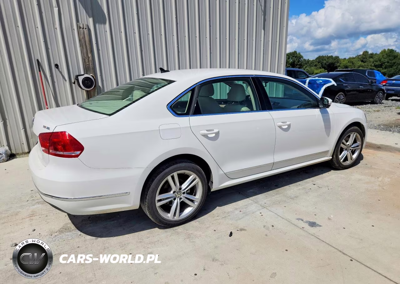 2015 Volkswagen Passat Sel VIN:1VWCS7A38FC080127 - 3