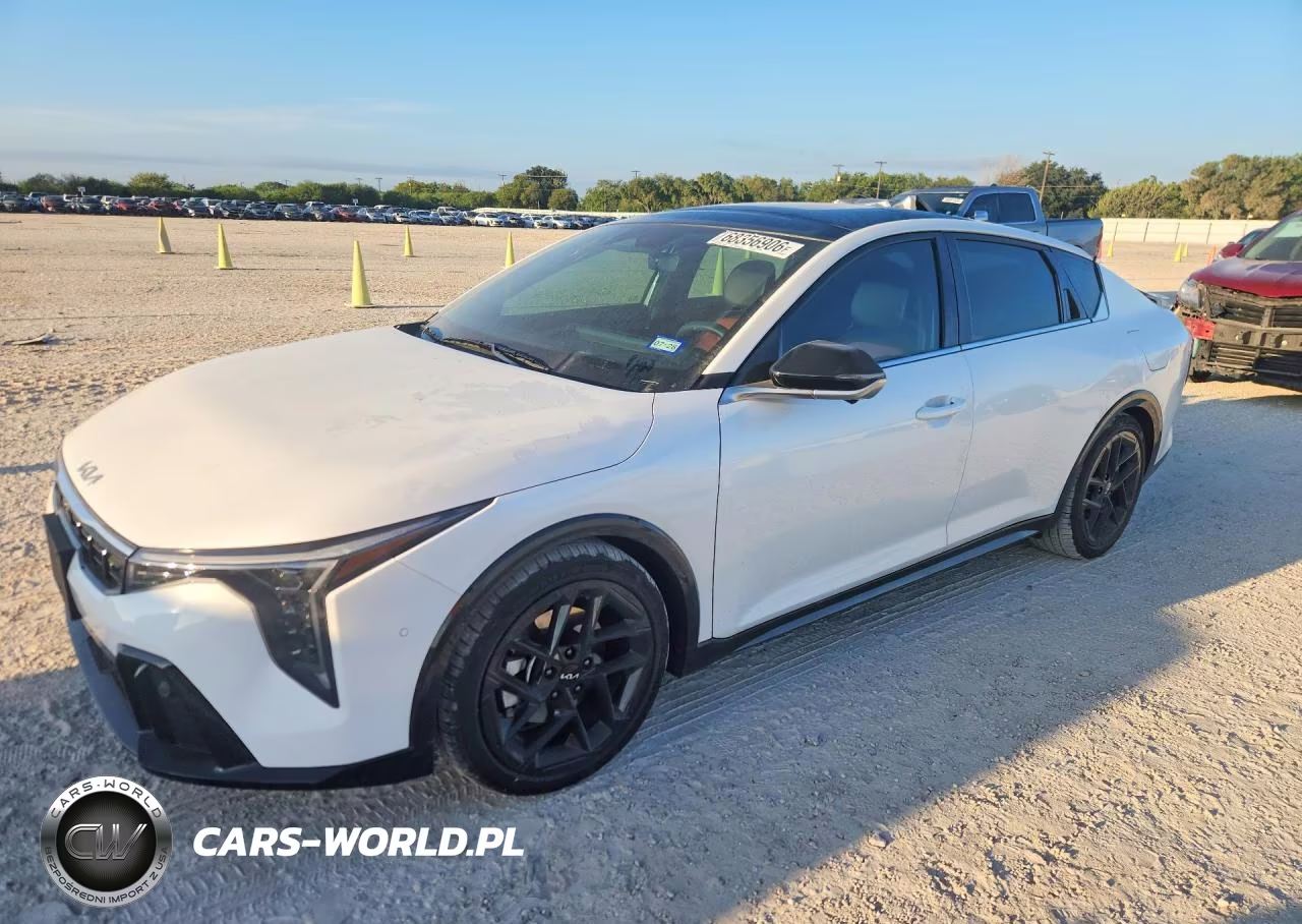 2026 Kia K4 Gt-Line Turbo – zdjęcie 1 z 13