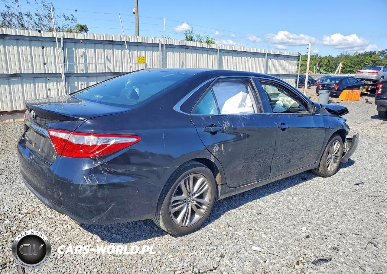 2016 Toyota Camry Se VIN:4T1BF1FK6GU575434 - 3