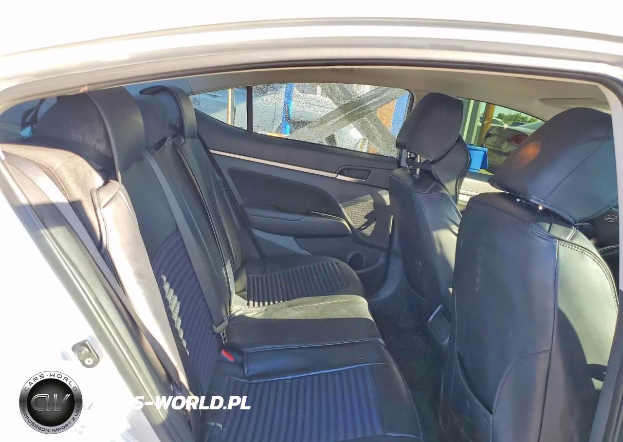 2019 Hyundai Elantra Value Edition VIN:KMHD84LF6KU778196 - 10