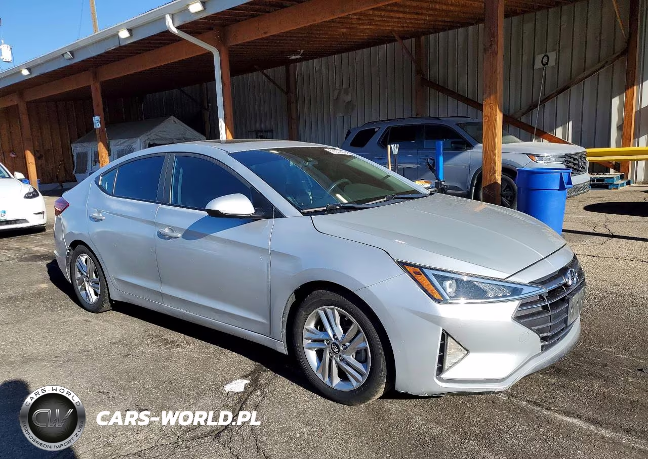 2019 Hyundai Elantra Value Edition VIN:KMHD84LF6KU778196 - 4