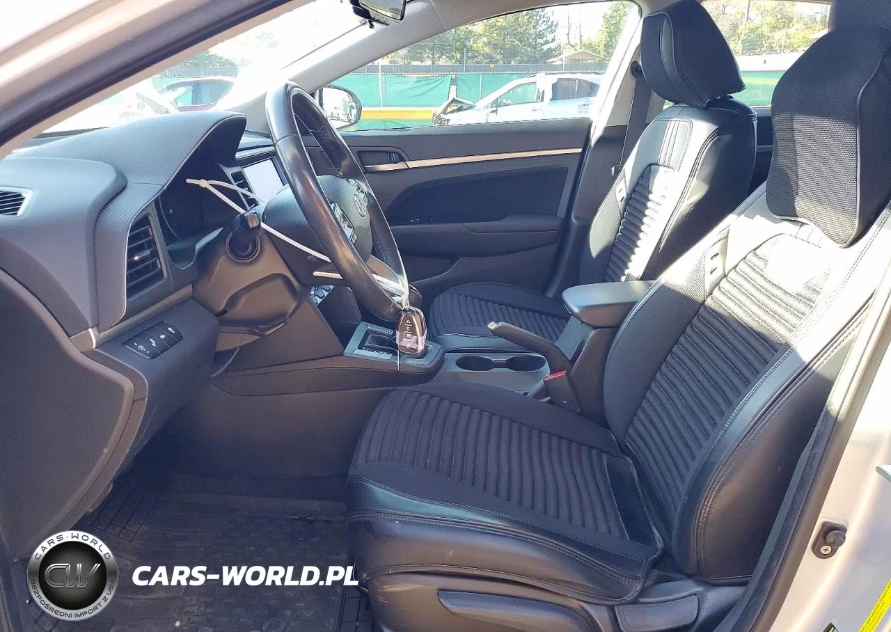 2019 Hyundai Elantra Value Edition VIN:KMHD84LF6KU778196 - 7