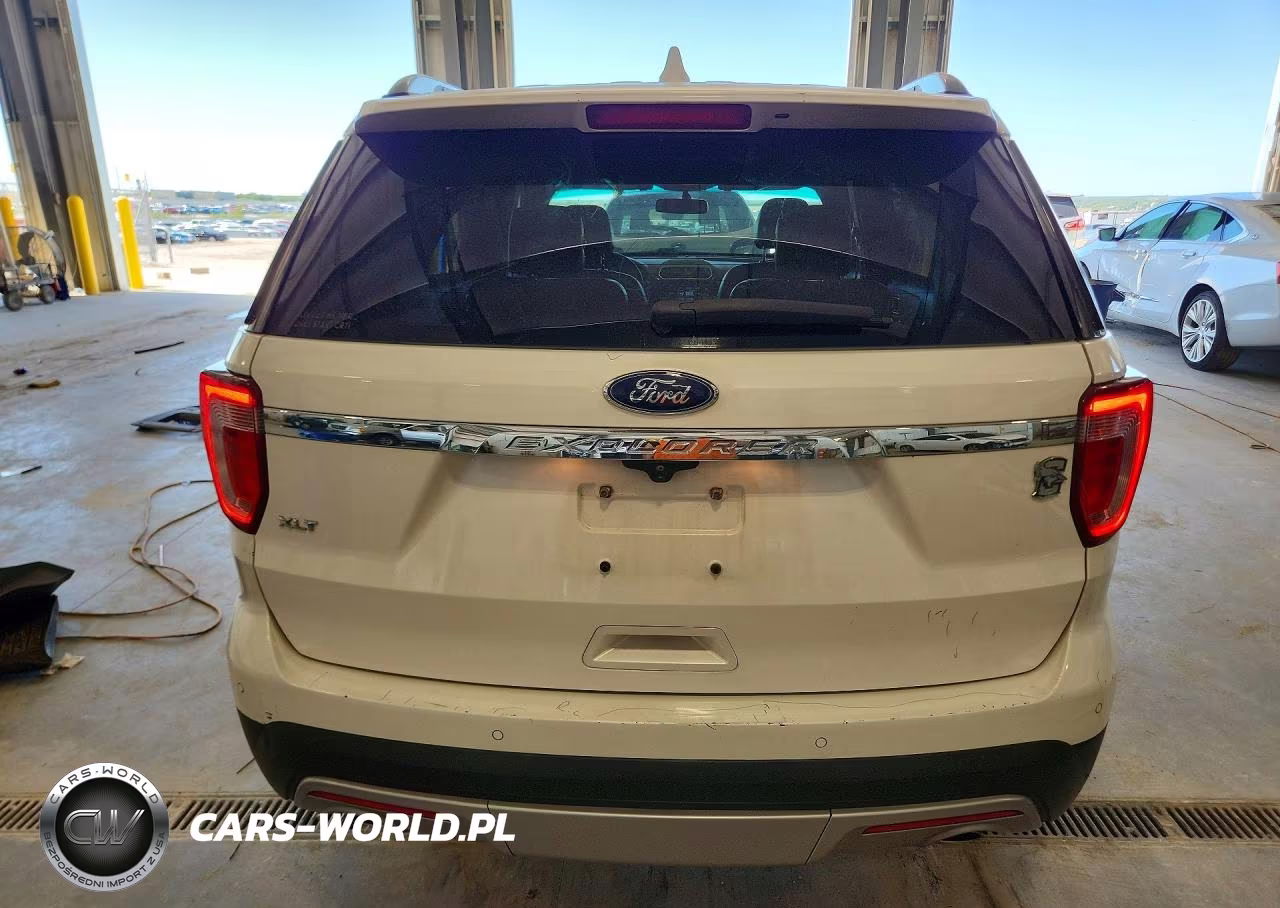 2017 Ford Explorer Xlt VIN:1FM5K7D82HGB90424 - 6