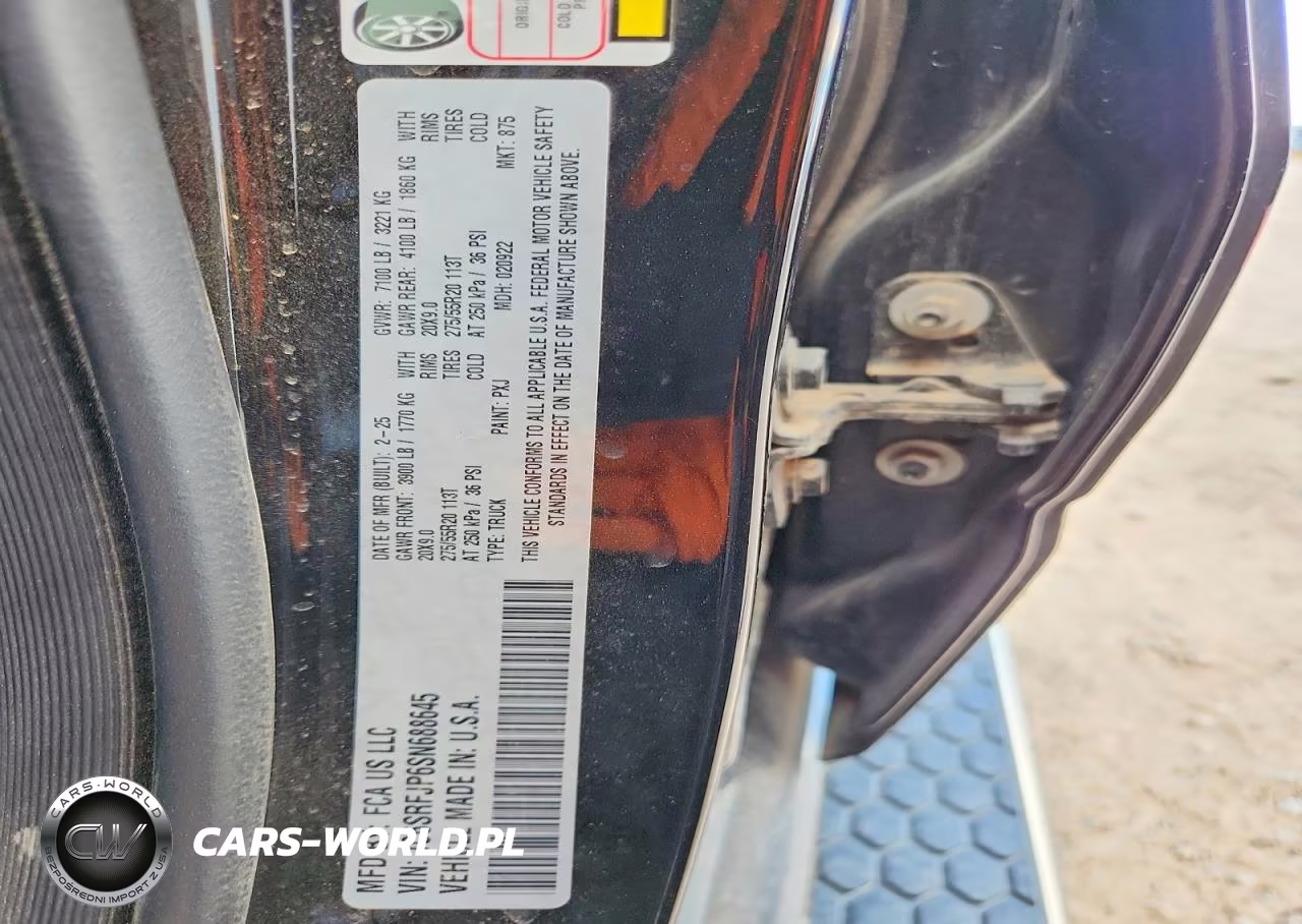 2025 Ram 1500 Laramie VIN:1C6SRFJP6SN688645 - 13
