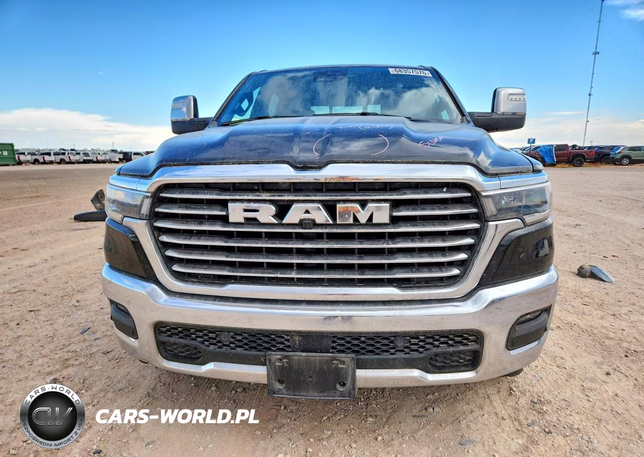 2025 Ram 1500 Laramie VIN:1C6SRFJP6SN688645 - 5
