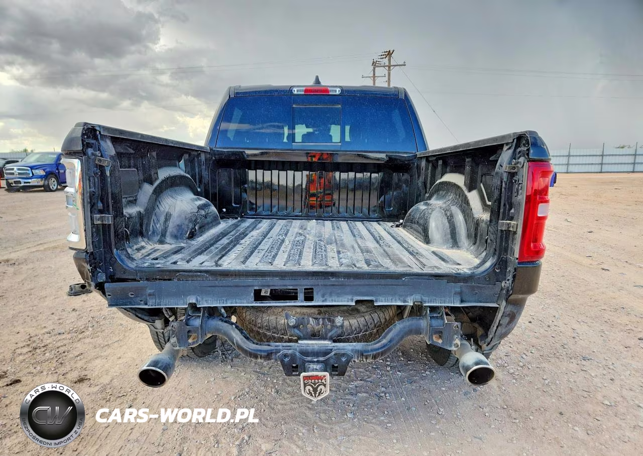 2025 Ram 1500 Laramie VIN:1C6SRFJP6SN688645 - 6
