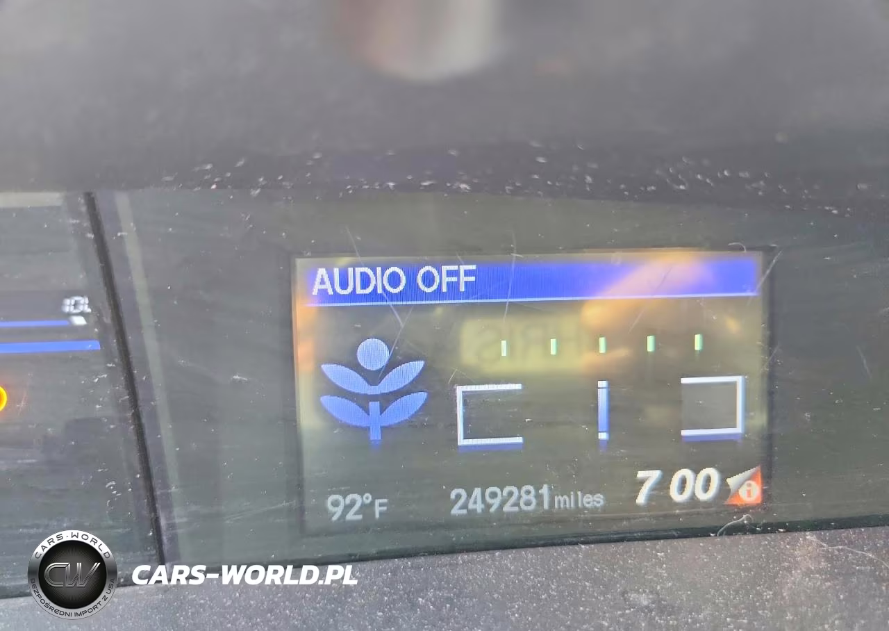 2014 Honda Civic Hybrid VIN:19XFB4F25EE002149 - 9