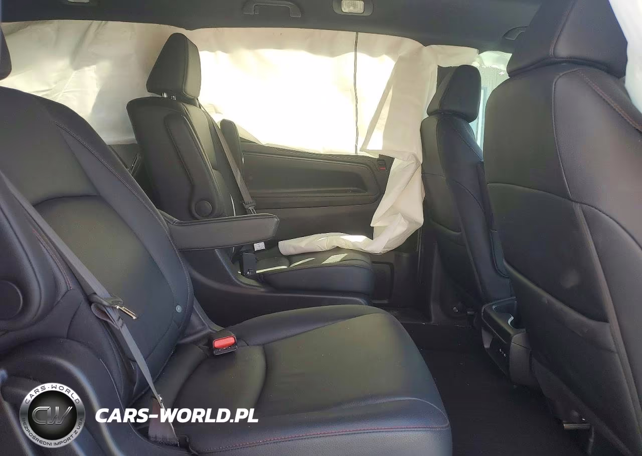 2026 Honda Odyssey Sport-L VIN:5FNRL6H75TB003081 - 11