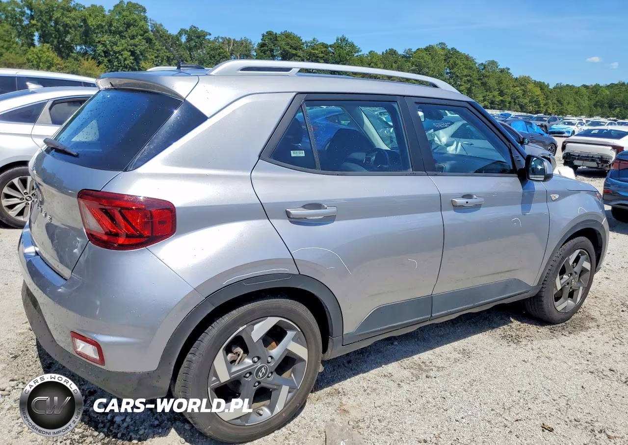 2024 Hyundai Venue Sel VIN:KMHRC8A32RU279846 - 3