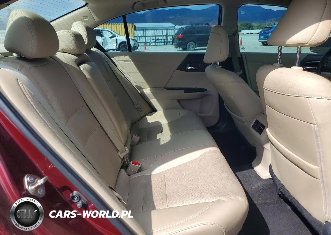 2016 Honda Accord Touring VIN:1HGCR3F97GA028135 - 10