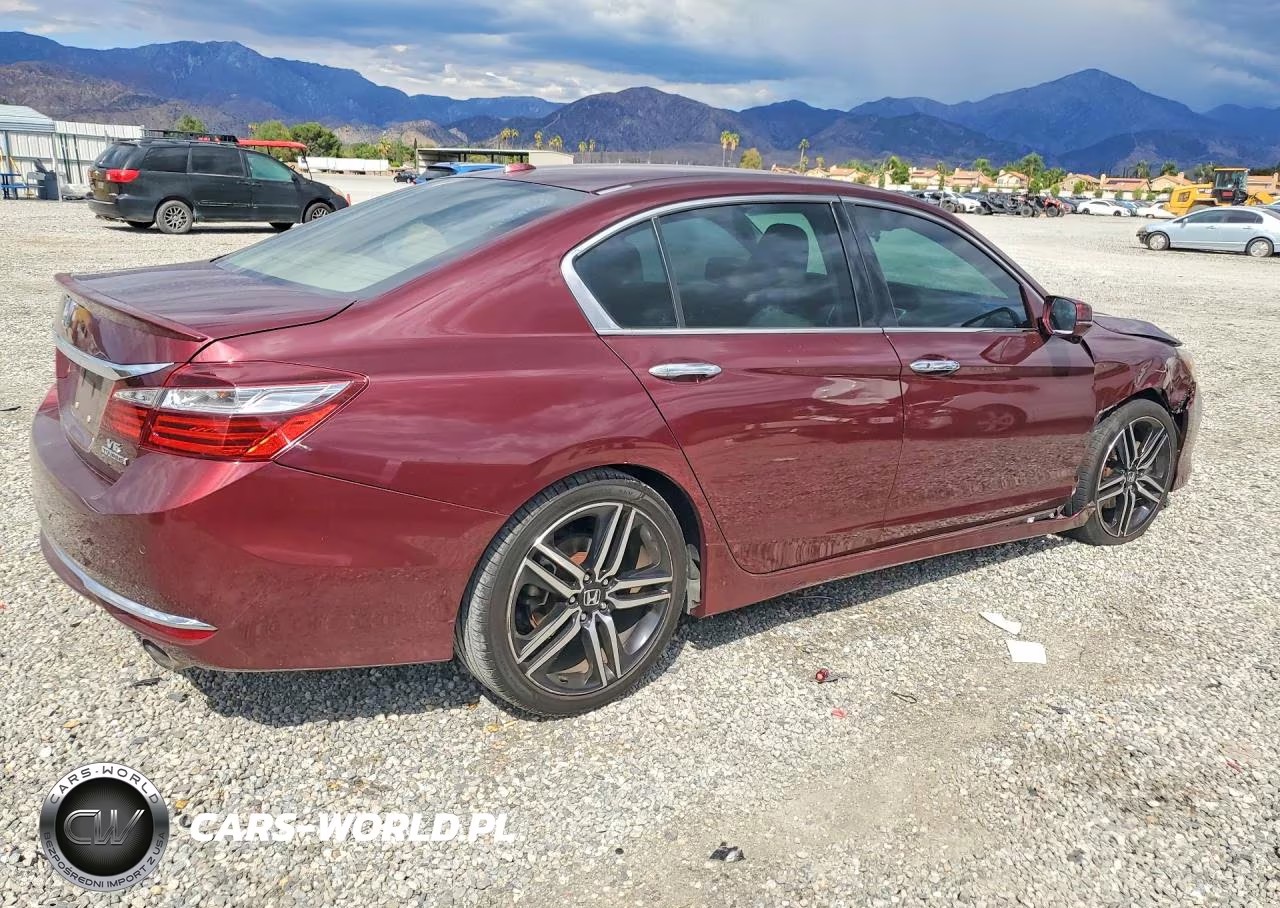 2016 Honda Accord Touring VIN:1HGCR3F97GA028135 - 3