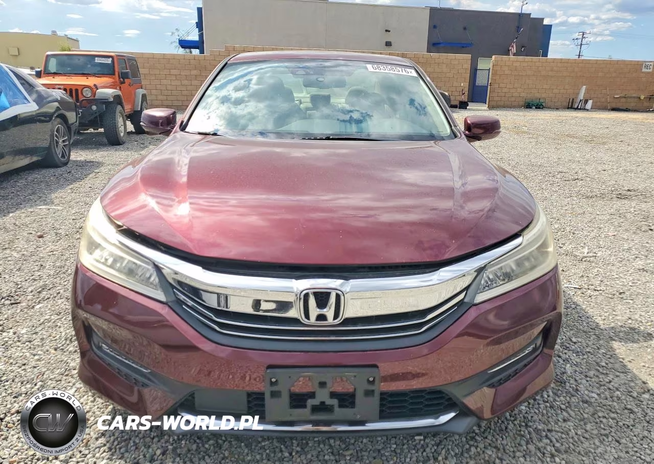 2016 Honda Accord Touring VIN:1HGCR3F97GA028135 - 5