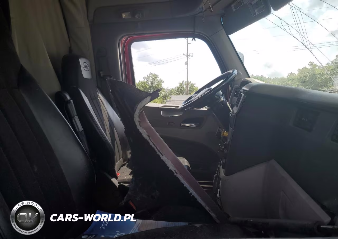 2019 Peterbilt 579 Semi Truck VIN:1XPBDP9X6KD625907 - 5