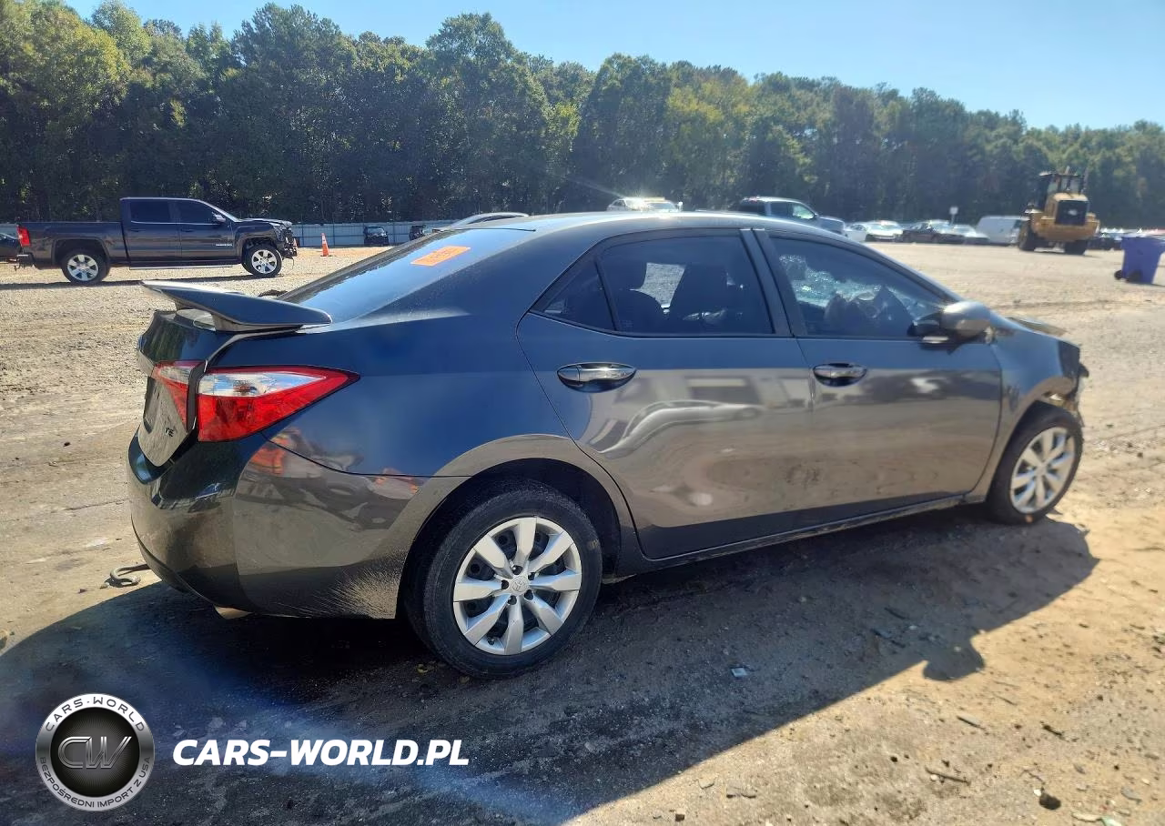 2016 Toyota Corolla Le VIN:5YFBURHE4GP386648 - 3