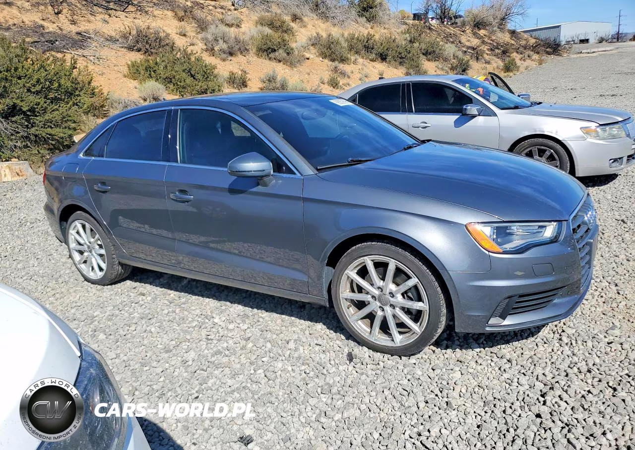 2015 Audi A3 Premium Plus VIN:WAUEFGFFXF1042734 - 4