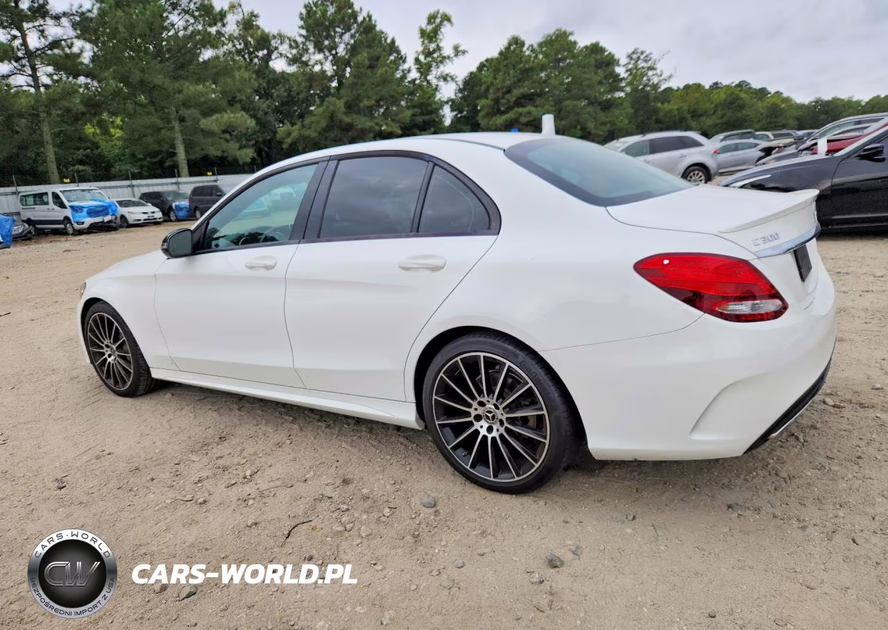 2018 Mercedes-Benz C 300 VIN:55SWF4JB6JU269931 - 2