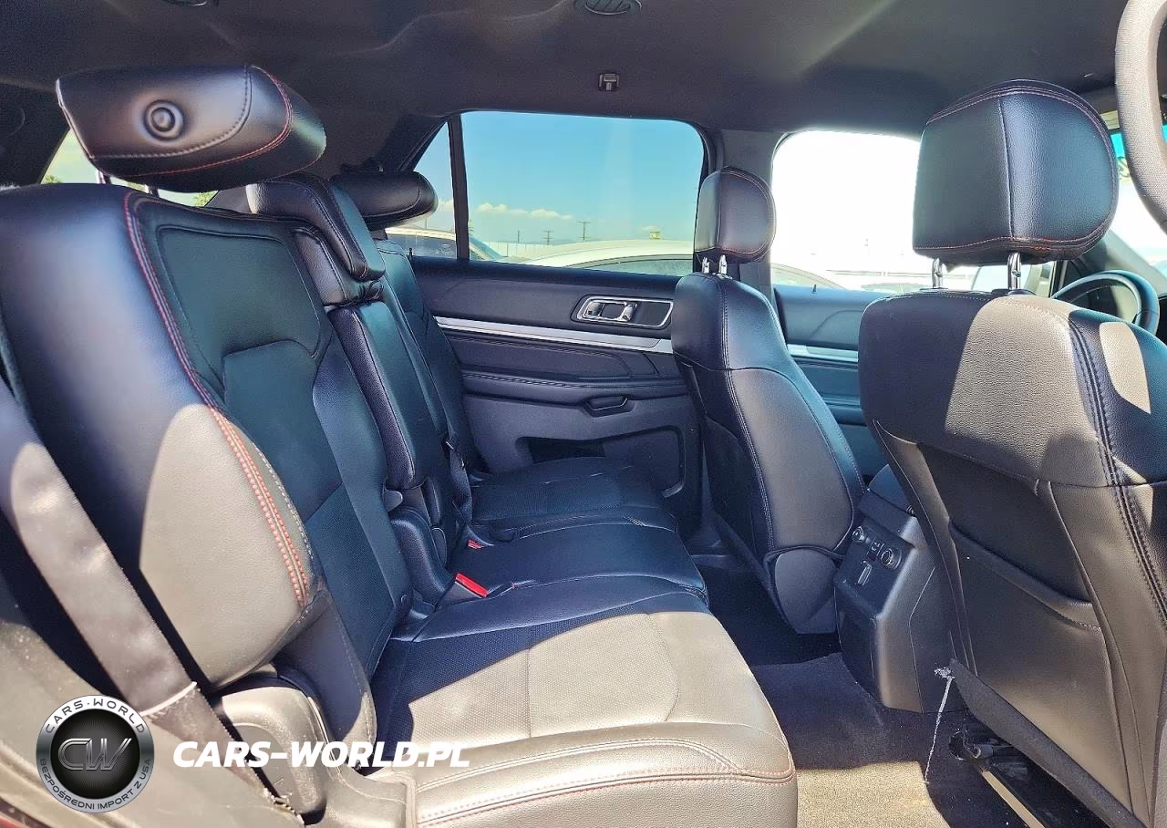 2017 Ford Explorer Sport VIN:1FM5K8GT2HGB07158 - 11