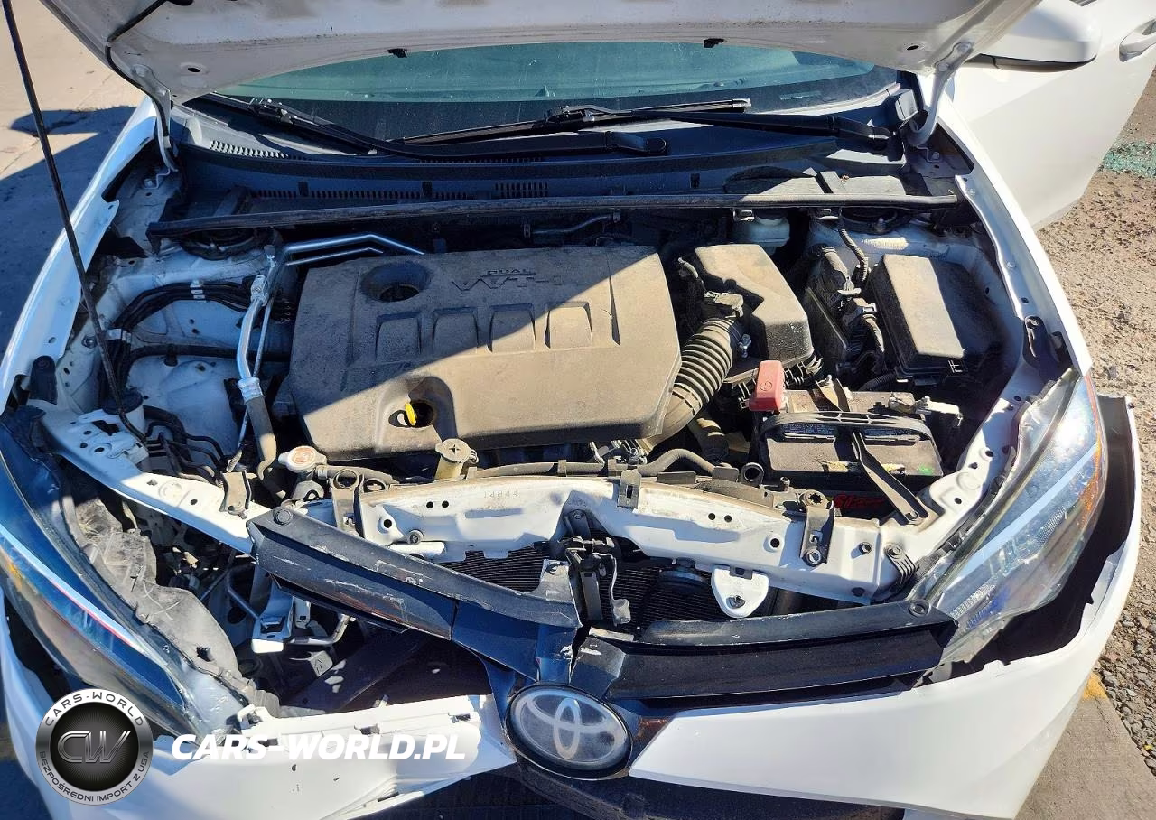 2018 Toyota Corolla L VIN:5YFBURHE3JP790211 - 11