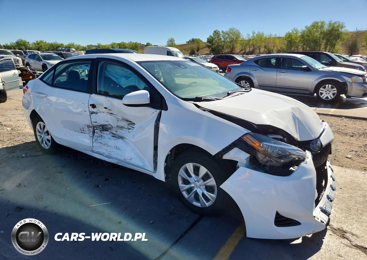 2018 Toyota Corolla L VIN:5YFBURHE3JP790211 - 4