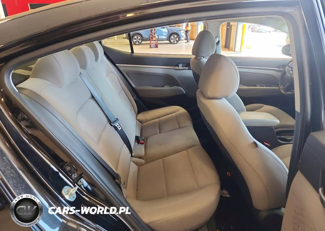 2020 Hyundai Elantra Sel VIN:5NPD84LF2LH543620 - 10