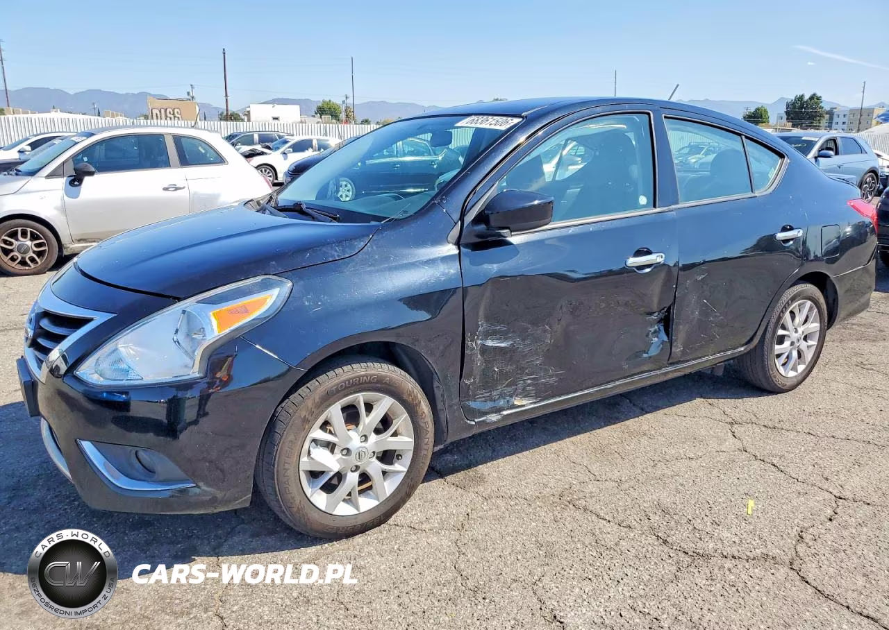 2018 Nissan Versa Sv