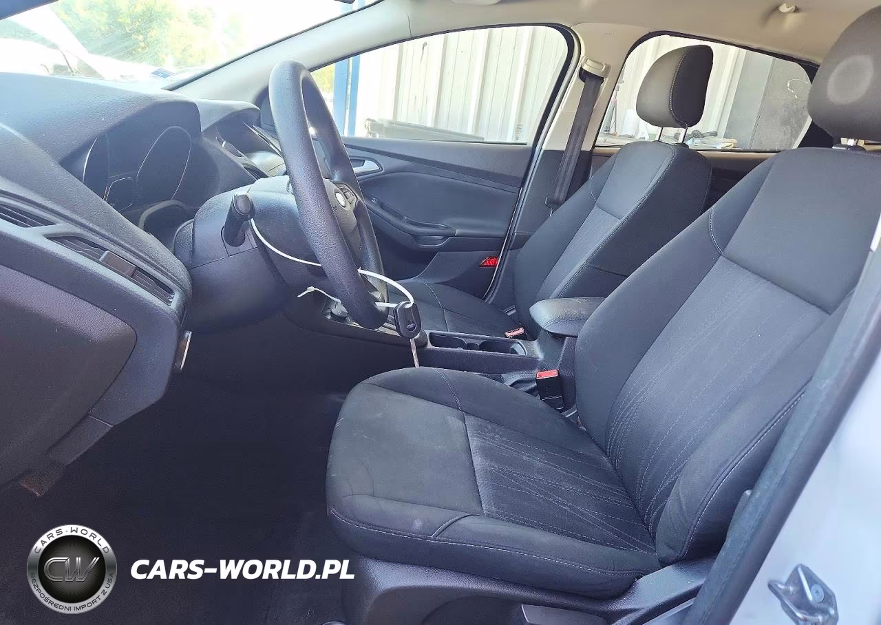 2018 Ford Focus Se VIN:1FADP3K28JL245518 - 7