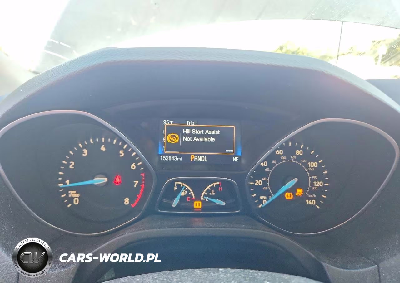 2018 Ford Focus Se VIN:1FADP3K28JL245518 - 9