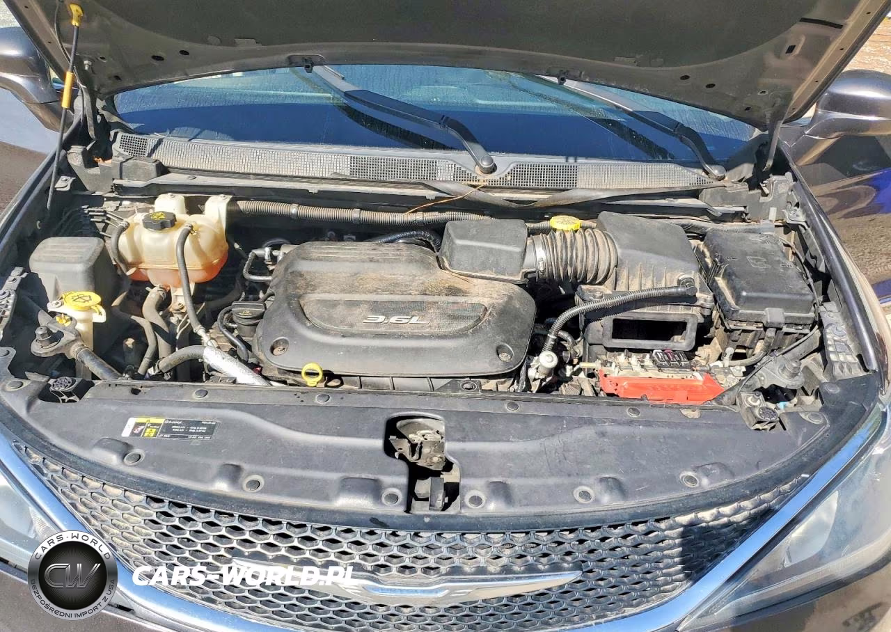 2018 Chrysler Pacifica Touring L VIN:2C4RC1BG1JR142900 - 12