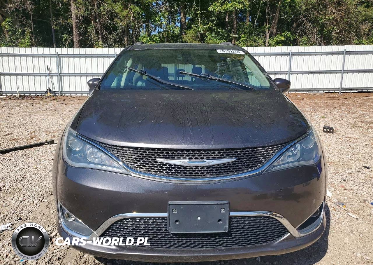 2018 Chrysler Pacifica Touring L VIN:2C4RC1BG1JR142900 - 5