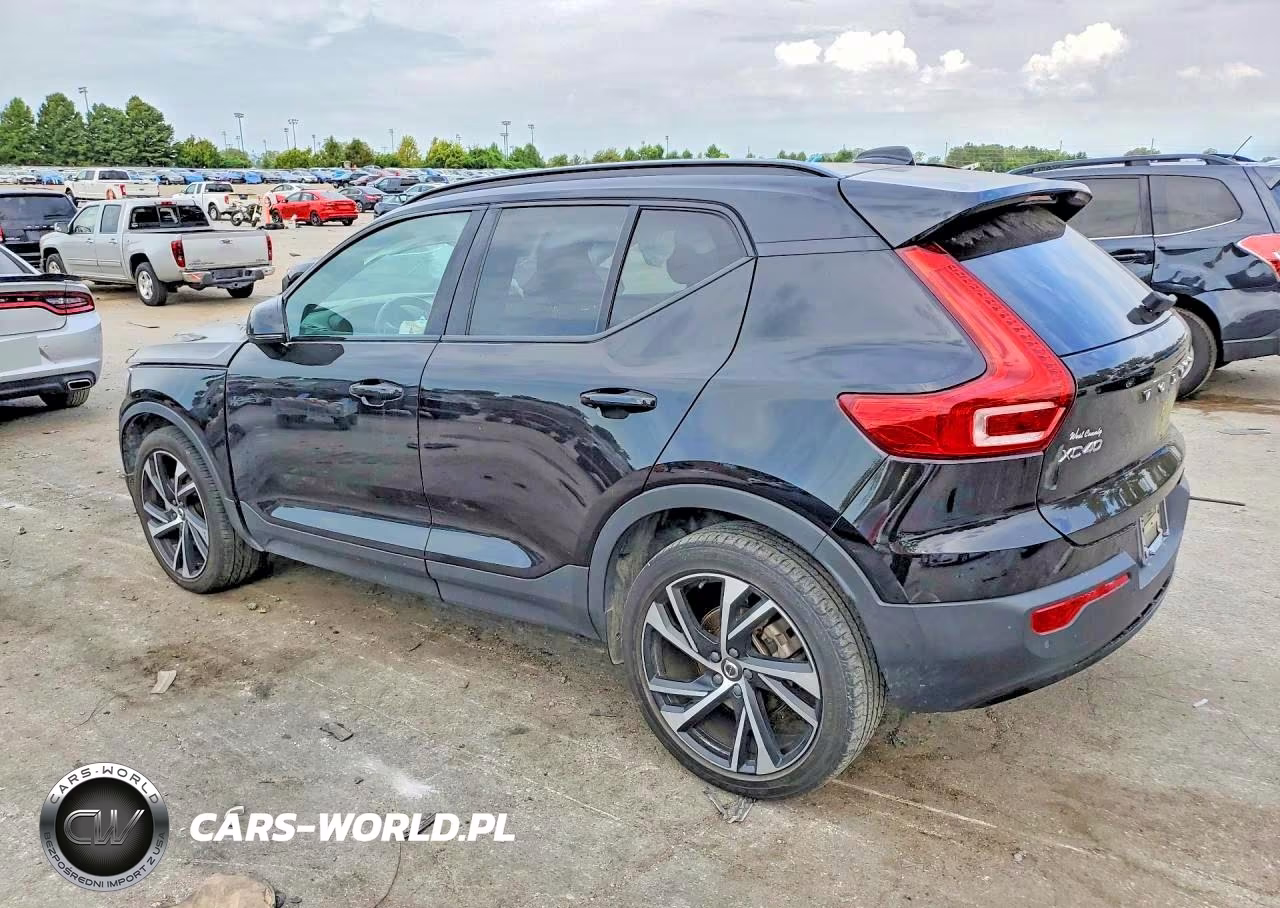 2021 Volvo Xc40 T5 R-Design VIN:YV4162UM8M2578396 - 2