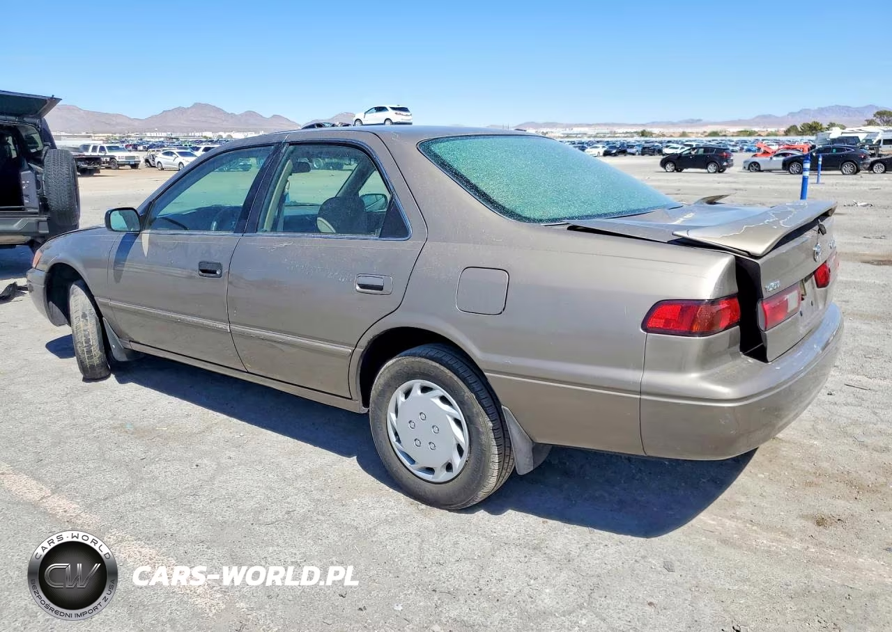 1999 Toyota Camry Le VIN:4T1BG22K1XU583658 - 2