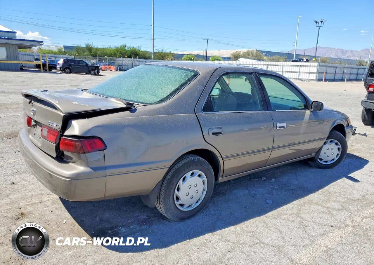 1999 Toyota Camry Le VIN:4T1BG22K1XU583658 - 3