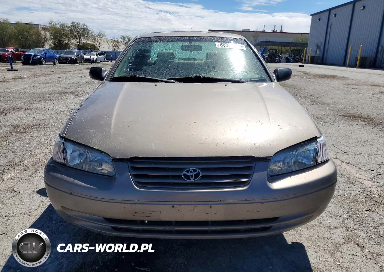1999 Toyota Camry Le VIN:4T1BG22K1XU583658 - 5