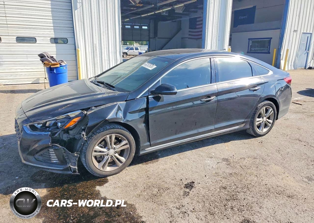 2018 Hyundai Sonata Sport+ VIN:5NPE34AF8JH703745 - 1