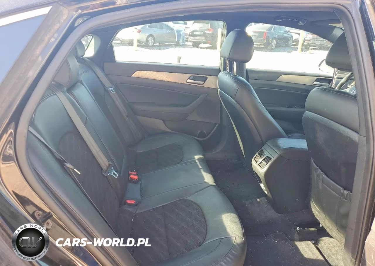 2018 Hyundai Sonata Sport+ VIN:5NPE34AF8JH703745 - 10
