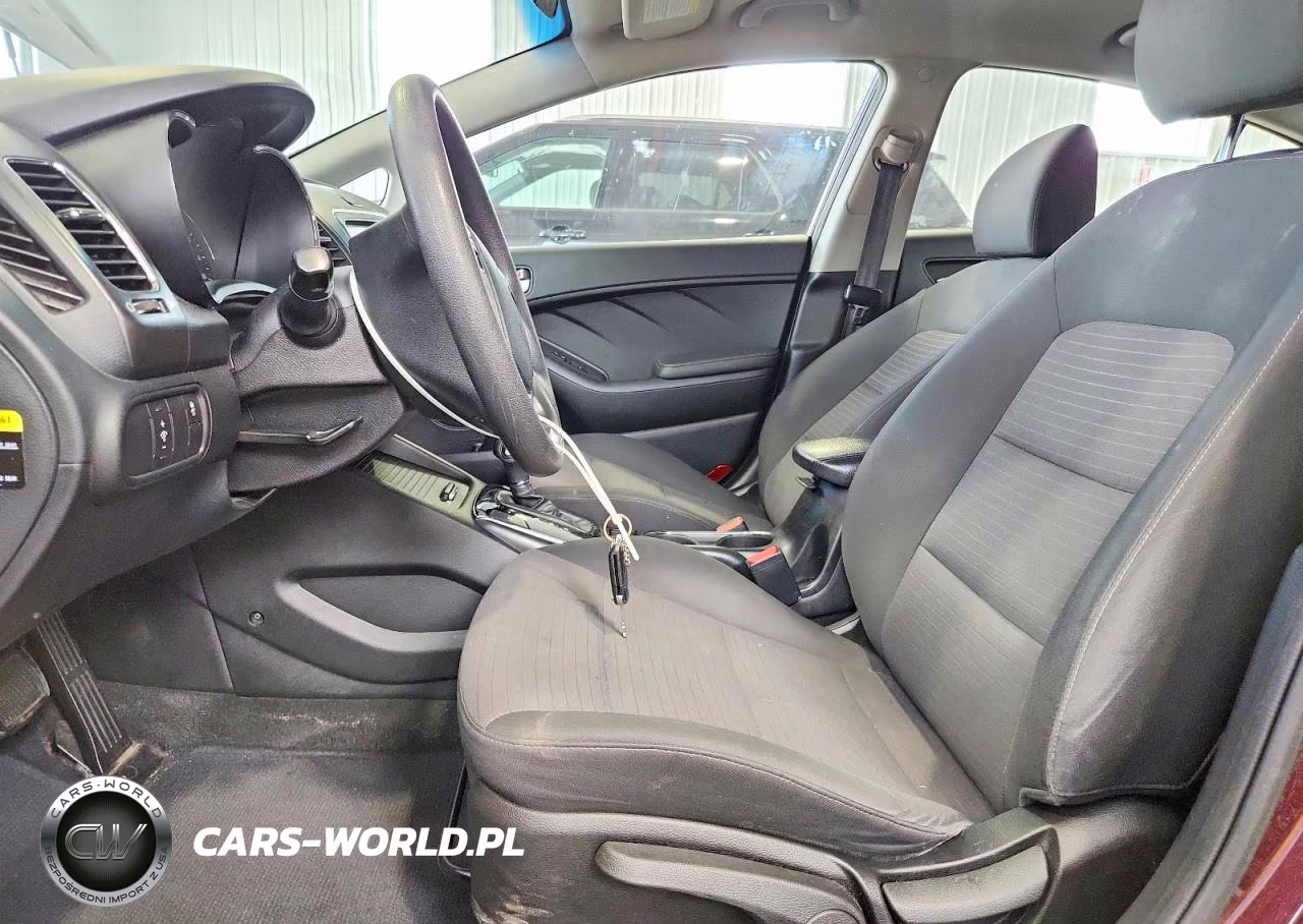 2018 Kia Forte Lx VIN:3KPFL4A75JE251464 - 7
