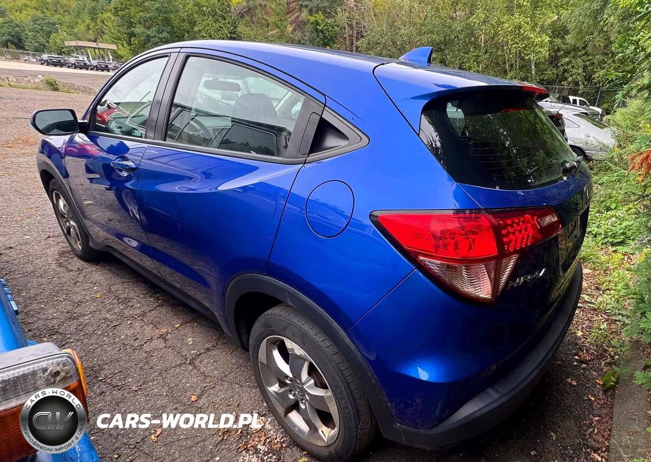2018 Honda Hr-V Lx VIN:3CZRU6H32JM727338 - 3