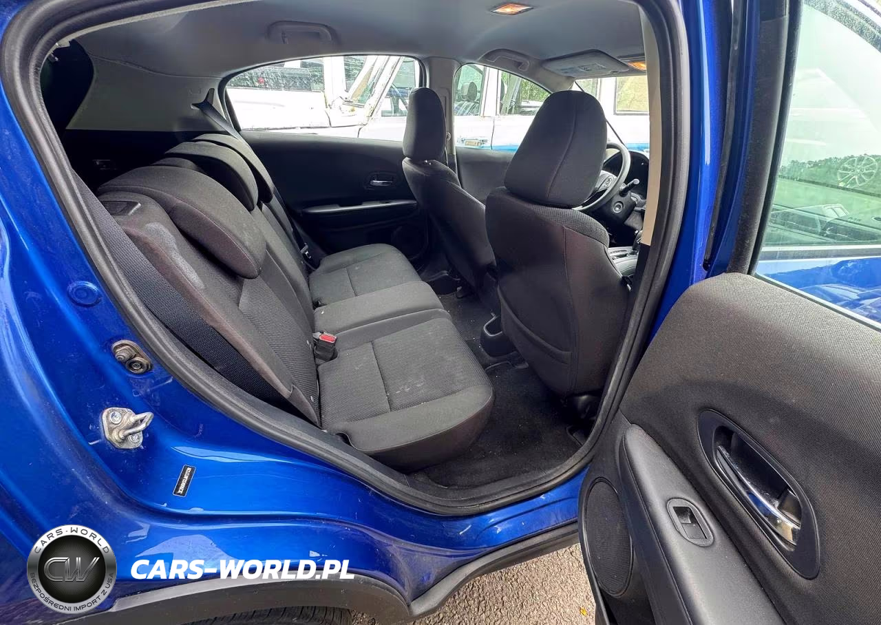 2018 Honda Hr-V Lx VIN:3CZRU6H32JM727338 - 6