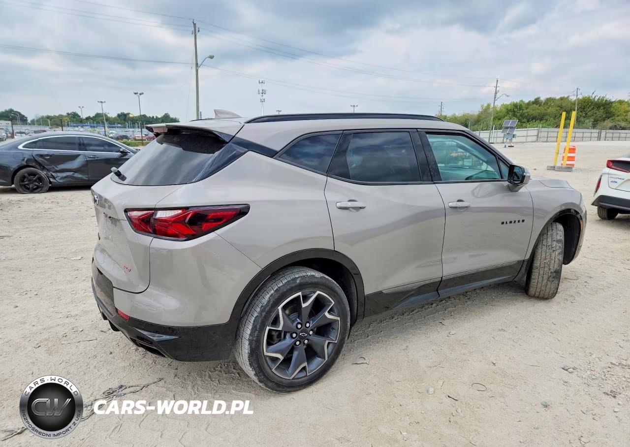 2021 Chevrolet Blazer Rs VIN:3GNKBERS6MS572734 - 3